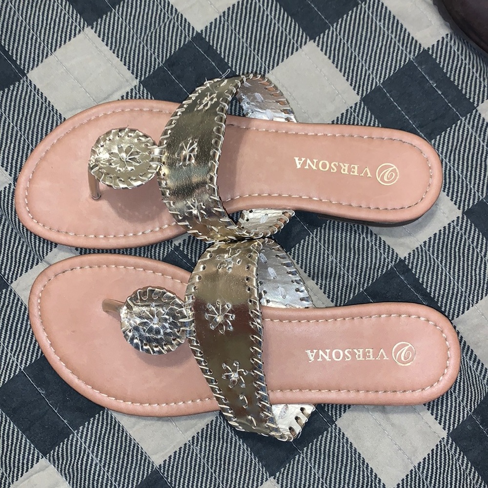 Women’s sandals